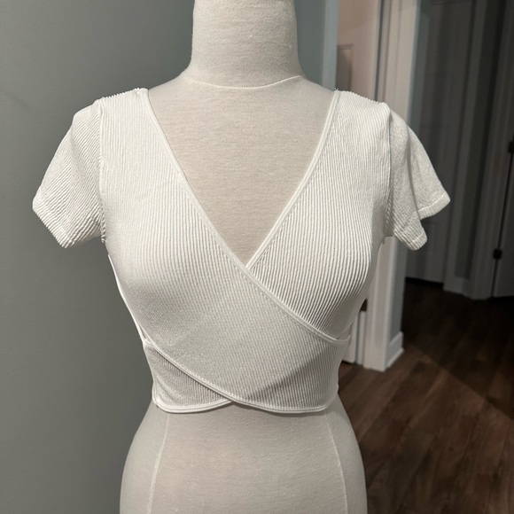 white tee - Picture 1 of 2